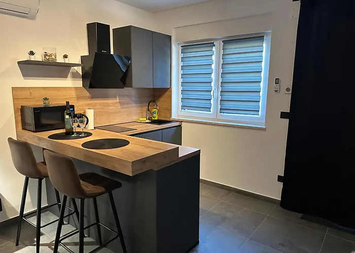 Apartments Pina