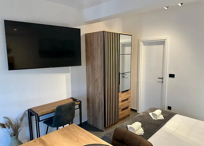 Apartments Pina